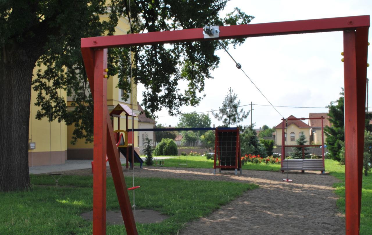 Mamre Szallo Hajduboszormeny Exteriör bild